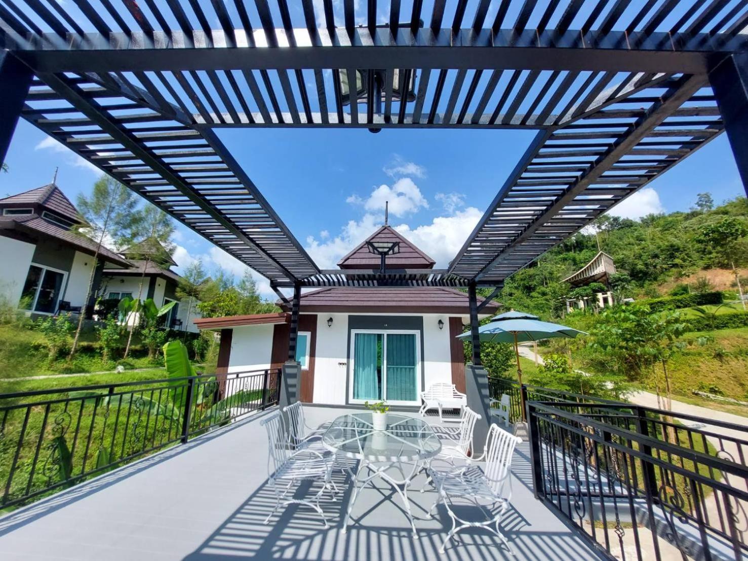 Magical Mountain View Resort Khao Sok National Park Exterior photo