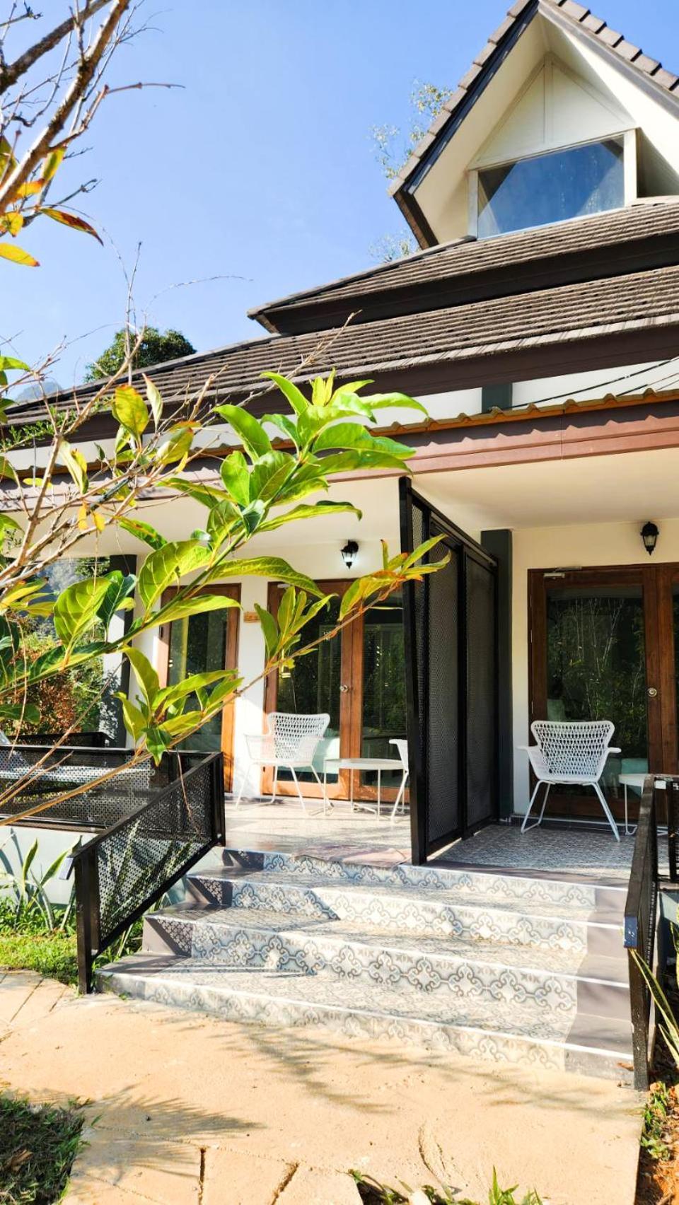 Magical Mountain View Resort Khao Sok National Park Exterior photo